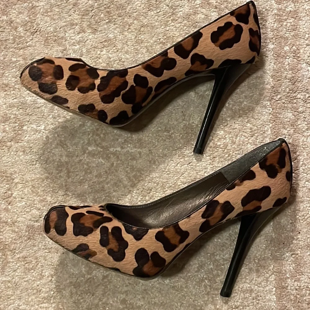 Stuart Weitzman leopard pumps - Picture 5 of 8